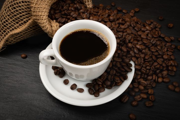 Minum Kopi Long Black Bisa Meningkatkan Fungsi Kognitif hingga Bakar Lemak, 1. Mengenal racikan long black, 2. Manfaat kopi long black, 3. Kopi long black bisa meningkatkan fungsi kognitif, 4. Bisa meningkatkan suasana hati, 5. Bantu manajemen berat badan dan membakar lemak
