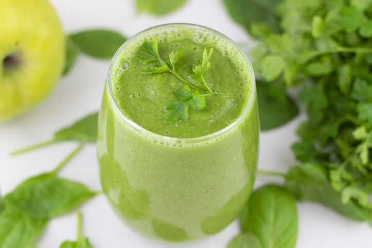 5 Minuman Sehat untuk Dorong Metabolisme di Pagi Hari, 1. Air hangat dan lemon, 2. Air jahe, 3. Teh hijau, 4. Minuman cuka apel, 5. Jus sayuran