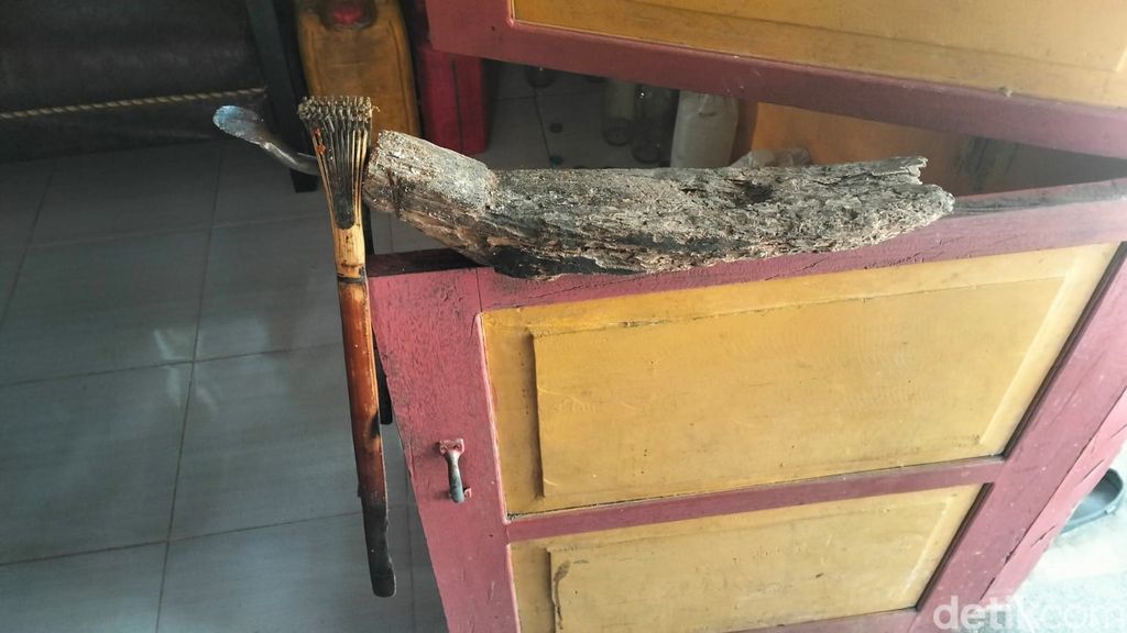 Array,Cara Unik Suku Mandar Redam Angin Kencang: Pakai Parut Kelapa