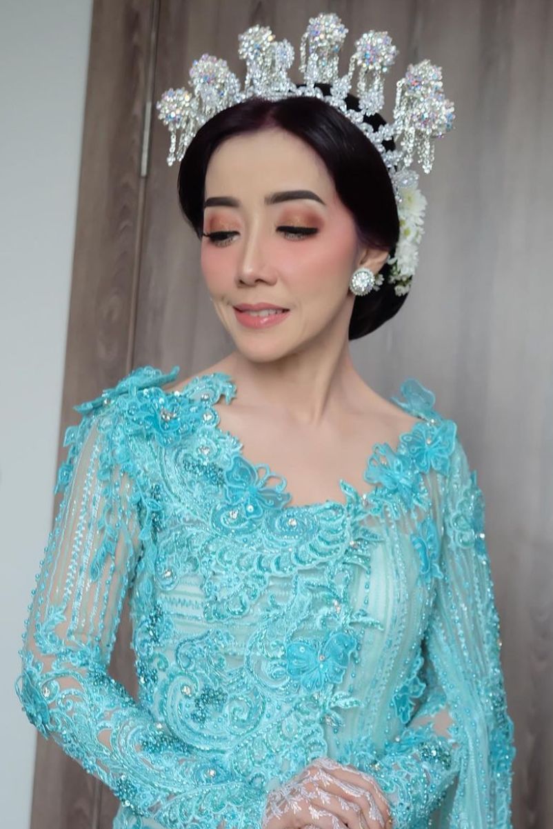 Array,7 Inspirasi Gaya Pengantin Jawa Tanpa Paes, Lebih Simpel Namun Tetap Ayu