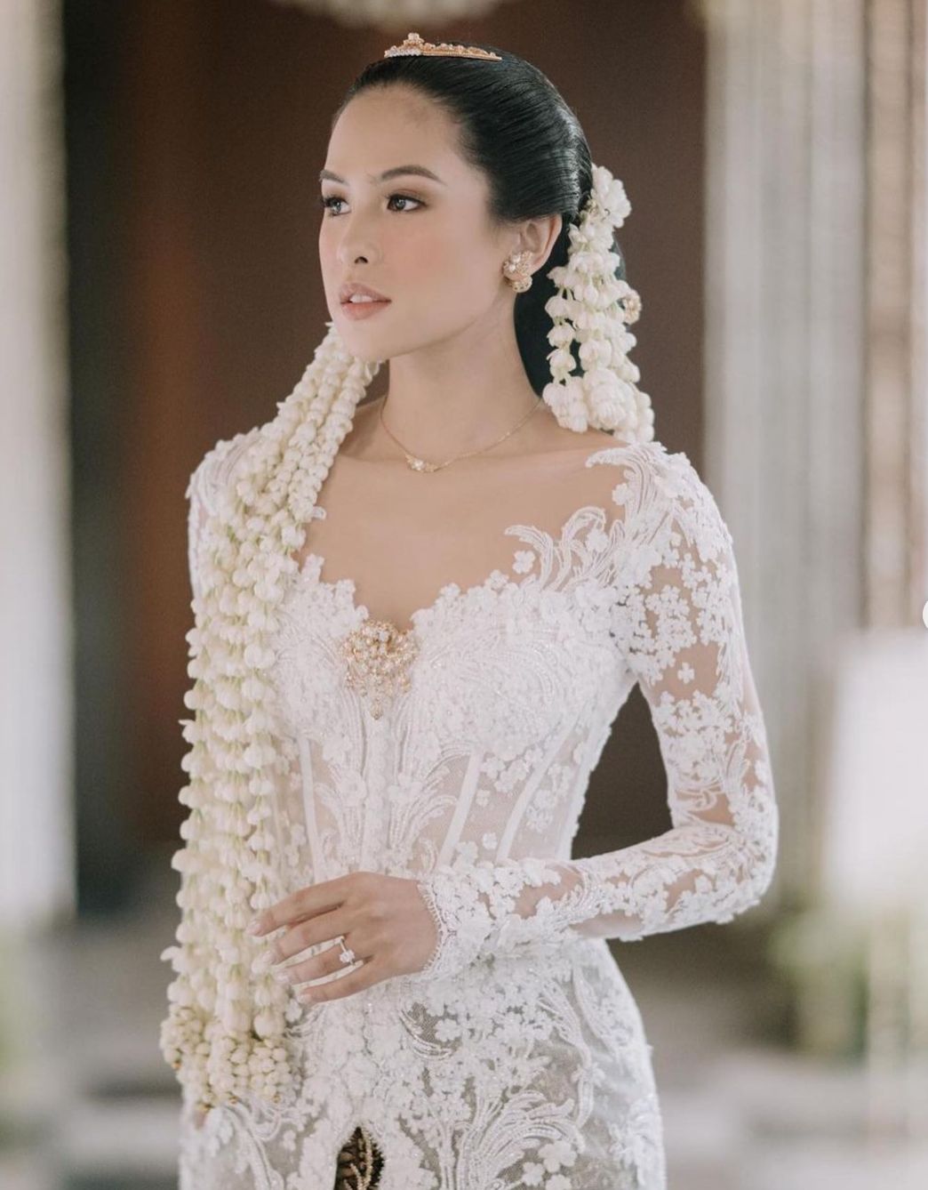 Array,7 Inspirasi Gaya Pengantin Jawa Tanpa Paes, Lebih Simpel Namun Tetap Ayu