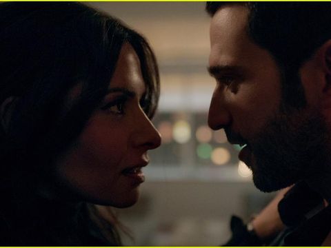 Array,Pemain Sex/Life Season 2 Sarah Shahi Buka-bukaan Soal Adegan Panasnya