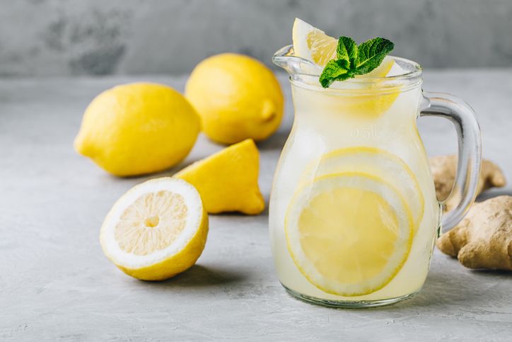 5 Manfaat Minum Air Lemon Mentimun Saat Perut Kosong di Pagi Hari, 1. Melancarkan pencernaan dan kesehatan usus, 2. Meningkatkan hidrasi, 3. Bagus untuk manajemen berat badan, 4. Tinggi antioksidan, 5. Mampu menyeimbangkan pH