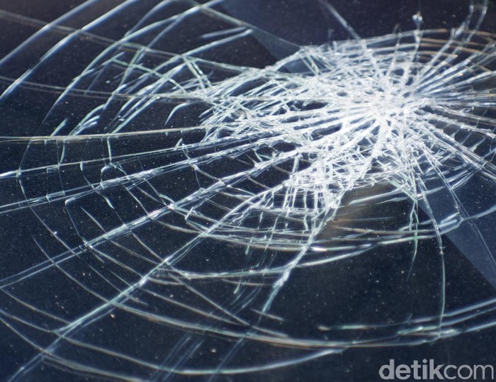 Array,Ngantuk Sebabkan Kecelakaan Maut, Sopir Truk  Didakwa Kasus Pembunuhan