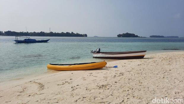 Top 16+ Pantai Sekitar Jakarta, Destinasi Pilihan Piknik Bareng Keluarga, 1. Aloha Pasir Putih PIK 2, 2. Pulau Macan, 3. Pantai Florida, 4. Pantai Carita, 5. Pantai Ancol, 6. Pantai Marunda, 7. Pulau Bidadari, 8. Pantai Sambolo 1, 9. Pantai Pasir Perawan, 10. Pulau Perak, 11. Pulau Tidung, 12. Pulau Untung Jawa, 13. Pantai Tanjung Lesung, 14. Pantai Sawarna, 15. Pantai Lontar, 16. Pantai Tanjung Layar