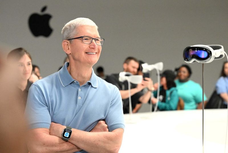 Array,Belajar Hidup Sederhana dari Tim Cook, Gaji Rp 48 M Tapi Beli Underwear Diskon