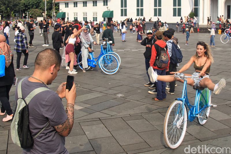 Rekomendasi Tempat Wisata di Jakarta untuk yang Nggak Mudik Lebaran 2025, 1. Ancol, 2. Taman Mini Indonesia Indah (TMII), 3. Taman Margasatwa Ragunan (Ragunan Zoo), 4. Kota Tua Jakarta, 5. Dunia Fantasi (Dufan)