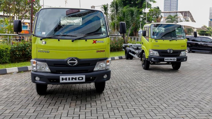 Array,Truk Hino Diborong Agrinas Buat Kopdes, Prinsipal Jepang Terkaget-kaget