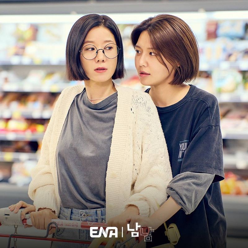 Array,Sosok Aktris Jeon Hye Jin, Istri Lee Sun Kyun yang Meninggal Diduga Bunuh Diri