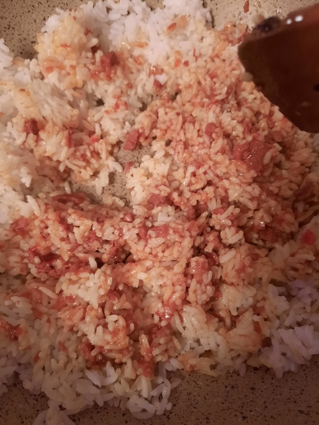 Array,Resep Pembaca : Nasi Goreng Bentuk Pesawat untuk Bekal Anak