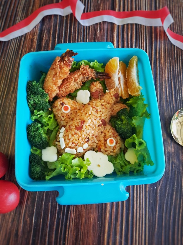 Array,Resep Pembaca : Nasi Goreng Bentuk Pesawat untuk Bekal Anak
