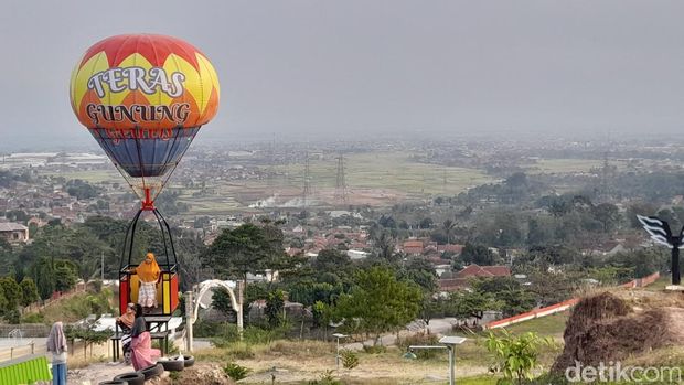 Array,Pesona Gunung Geulis di Sumedang, Cantik Sekaligus Berisiko Gempa