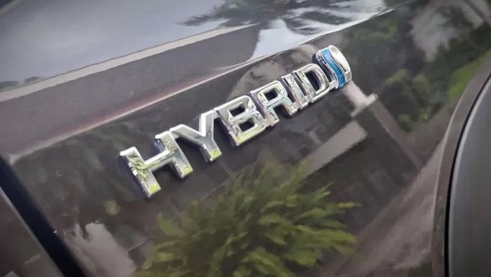 Habis Dipakai Long Weekend, Ini 10 Komponen Mobil Hybrid yang Perlu Diperiksa, 2. Kaki-kaki, 3. Motor Listrik, 4. Baterai Hybrid, 6. Oli Mesin, 7. Radiator Coolant, 9. Kabin