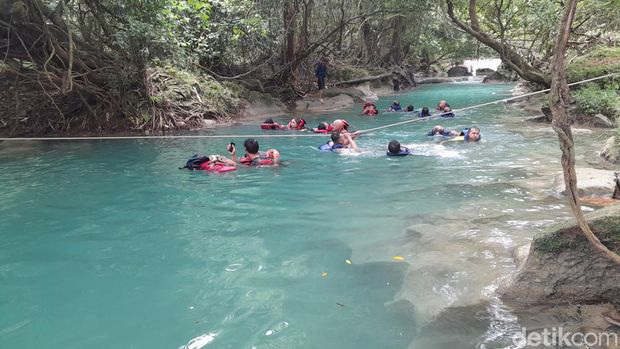Nggak Cuma Pantai, Ini Rekomendasi Wisata di Pangandaran, 1. Pantai Pasir Putih, 2. Batu Mandi, 3. Sungai Citumang, 4. Sungai Green Canyon, 5. Sungai Ciwayang, 6. Bukit Panenjoan, 7. Wisata Budaya Wayang Golek