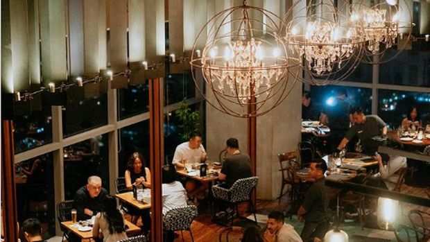 27 Rekomendasi Wisata Kekinian di Jakarta, Cek Jam Buka & Harga Tiket Masuk, 1. Pos Bloc, 2. M Bloc Space, 3. SKYE Bar, 4. Trans Studio Cibubur, 5. Aloha PIK 2, 6. La Riviera, 7. TWA Mangrove Angke Kapuk, 8. Taman Ismail Marzuki (TIM), 9. Taman Suropati, 10. Taman Menteng, 11. Tebet Eco Park, 12. Taman Cattleya, 13. Hutan Kota GBK, 14. Moja Museum, 15. Museum MACAN, 16. Museum Bahari, 17. Wisata Kota Tua, 18. Taman Mini Indonesia Indah (TMII), 19. Ancol Taman Impian, 20. Pulau Tidung, 21. Setu Babakan, 22. Jakarta Aquarium Safari, 23. Senayan Park, 24. Mal Sarinah, 25. Masjid Istiqlal, 26. Pelabuhan Sunda Kelapa, 27. Petak Sembilan