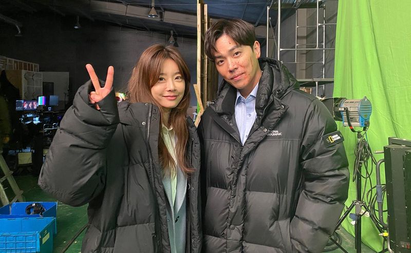 Array,Sojin & Lee Jong Ha Cinlok Main Film, Umumkan Nikah dengan Foto Bucin