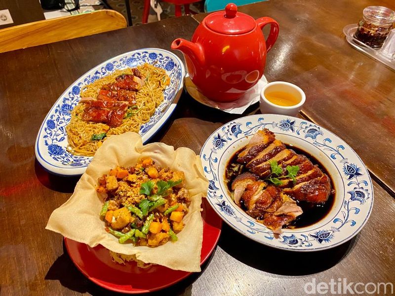 5 Restoran di Jakarta Buat Kumpul Keluarga Usai Idul Adha, 1. Sambal Hejo Sambal Dadak,   2. Suck My Duck, 3. Omah Yung Ginah, Cek Halaman Selanjutnya!, 4. Omah Badok, 5. Justus Steakhouse