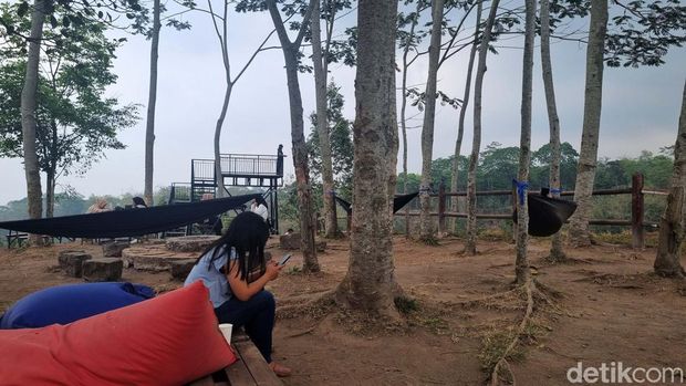 Wisata Nawang Jagad: Daya Tarik, HTM, hingga Jam Buka, Daya Tarik Nawang Jagad, Cara ke Wisata Nawang Jagad, Jam Operasional, Harga Tiket Masuk Nawang Jagad