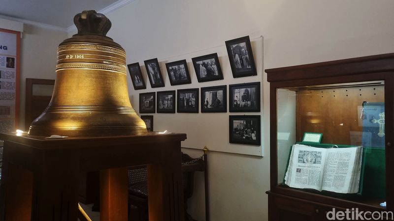 7 Wisata Populer di Muntilan Magelang, Tempat Syuting Gadis Kretek, 1. Pasar Kayu Muntilan, 2. Candi Ngawen, 3. Klenteng Hok An Kiong, 4. Museum Misi Muntilan, 5. Makam Gunungpring, 6. Taman Seribu Cinta, 7. Javanica Park