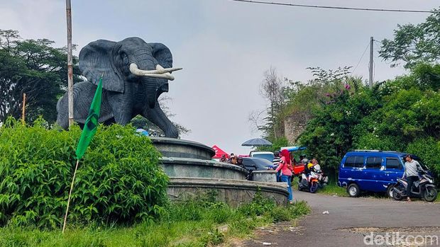 Top 12+ Tempat Wisata Dulu Ramai dan Terkenal, Kini Tutup Jadi Kenangan, 1. Kampung Gajah Wonderland, 2. Teater Mobil Ancol, 3. Snowbay Waterpark TMII, 4. Taman Remaja Surabaya (TRS), 5. Taman Festival Bali, 6. Taman Ria Senayan, 7. Depok Fantasi Waterpark (Aladin Waterpark), 8. Taman Wonderia Semarang, 9. Kafe Tenda Semanggi (KTS), 10. THR Sriwedari Solo, 11. THR Lokasari, 12. Hotel Gantung Purwakarta