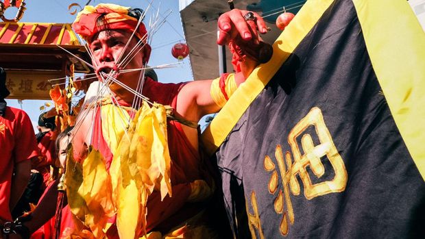 Indonesia Punya Wisata Seru Untuk Rayakan Imlek, Ini Rekomendasinya, 1. Pasar Imlek Semawis, Semarang, 2. Grebeg Sudiro, Solo, 3. Bogor Street Festival, Bogor, 4. Pulau Kemaro, Palembang, 5. Pawai Tatung, Singkawang, 6. Petak Sembilan, Jakarta Barat, 7. Pulau Indah Kapuk (PIK), Jakarta Utara