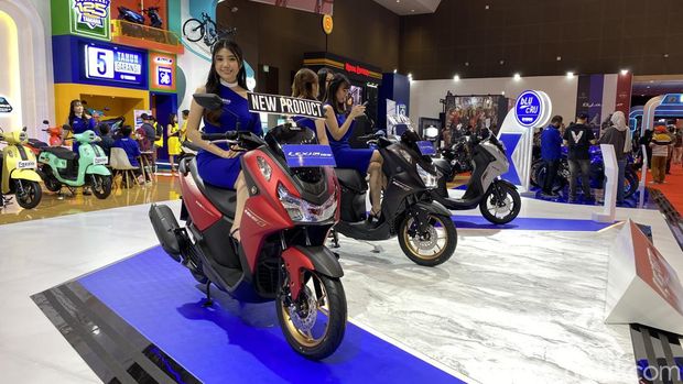 Array,Penjualan Mobil di RI Berdarah-darah, Penjualan Motor Kok Stabil?