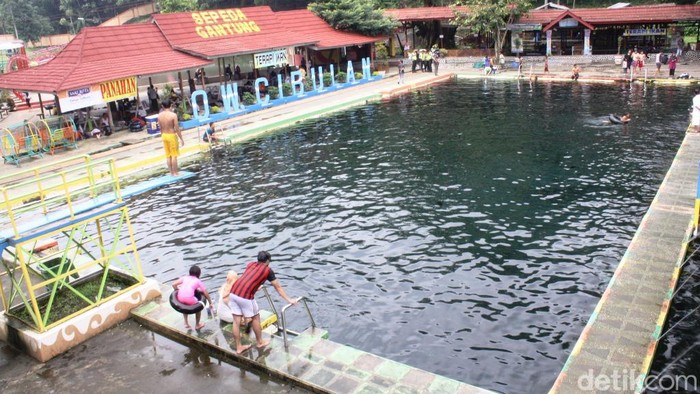 13 Wisata Kuningan untuk Healing, Destinasi Terbaik dan Instagramable, Taman Nasional Gunung Ciremai, Telaga Biru Cicerem, Kebun Raya Kuningan, Woodland, Curug Putri Palutungan, Objek Wisata Cibulan, Sangkan Resort Aqua Park, Museum Taman Purbakala Cipari, Gedung Perundingan Linggarjati, Waduk Darma Kuningan, Lembah Cilengkrang, Bukit Seribu Bintang, Lamping Kidang Kuningan