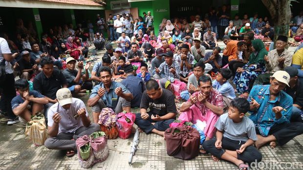 Array,Di Balik Makam Keramat Kudus, Ada Kisah Cinta Tak Direstui Putri Sunan Muria
