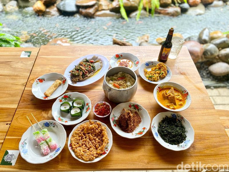 5 Restoran di Jakarta Buat Kumpul Keluarga Usai Idul Adha, 1. Sambal Hejo Sambal Dadak,   2. Suck My Duck, 3. Omah Yung Ginah, Cek Halaman Selanjutnya!, 4. Omah Badok, 5. Justus Steakhouse
