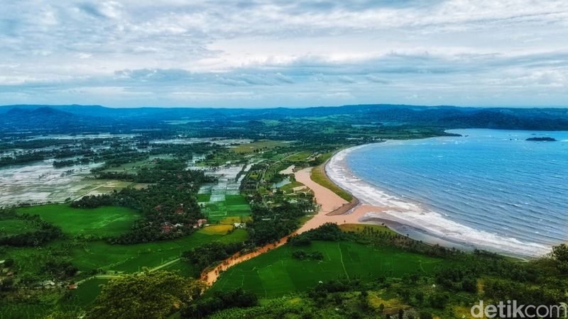 Menikmati Indahnya Alam dari Puncak Darma, Cocok untuk Healing, Daya Tarik Puncak Darma, Fasilitas Umum di Puncak Darma, Jam Buka dan Harga Tiket Masuk ke Puncak Darma, Lokasi Puncak Darma