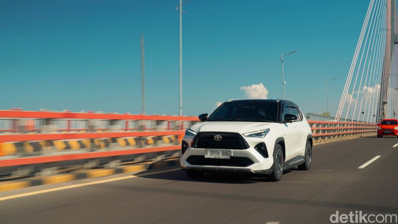 Daftar Harga Mobil Hybrid Toyota, Mulai dari Rp 400-an Juta, 1. Kijang Innova Zenix HEV, 2. Yaris Cross HEV, 3. Alphard HEV dan Vellfire HEV, 4. New Corolla Altis HEV GR Sport, 1. Corolla Altis, 2. Toyota Camry, 3. Toyota Yaris Cross, 4. Toyota New Vellfire dan New Alphard, 5. Toyota Innova Zenix