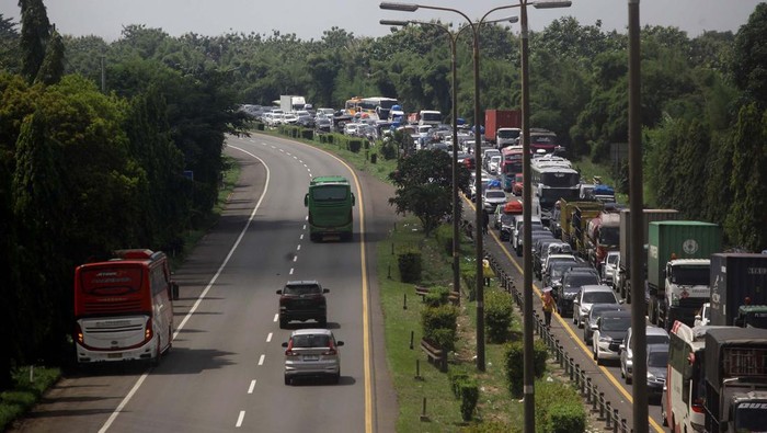 Array,Awas Macet, Kemenhub Prediksi Puncak Arus Mudik dan Balik Tanggal Segini