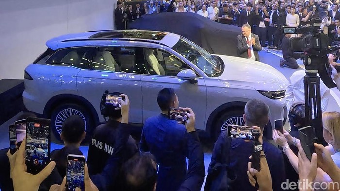 Array,Beijing Auto Show Jadi Pameran Otomotif Terbesar di Dunia, Tiga Kali Lipat GIIAS