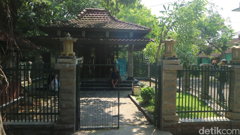 Array,Pati Punya Gerbang Majapahit, Berdiri Semenjak Tahun 1318