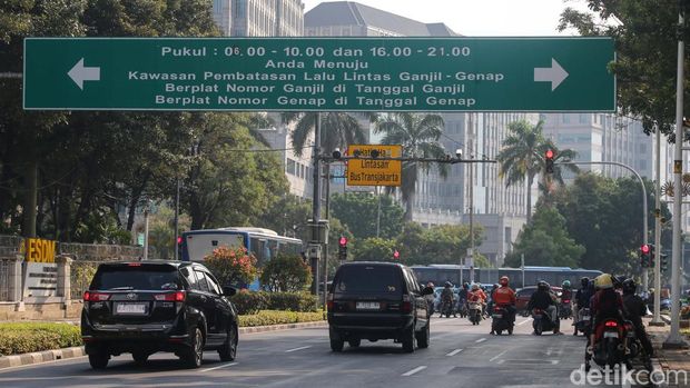 Array,Wacana Mobil Hybrid Pakai Pelat Biru dan Bebas Ganjil-Genap, Kamu Setuju?