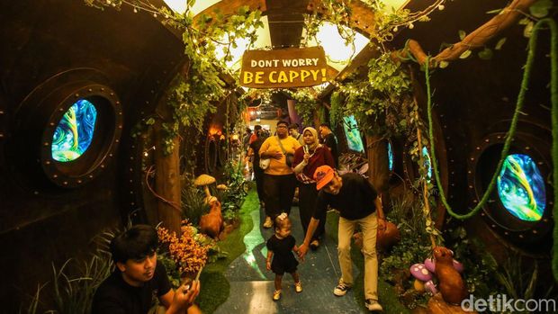 27 Rekomendasi Wisata Kekinian di Jakarta, Cek Jam Buka & Harga Tiket Masuk, 1. Pos Bloc, 2. M Bloc Space, 3. SKYE Bar, 4. Trans Studio Cibubur, 5. Aloha PIK 2, 6. La Riviera, 7. TWA Mangrove Angke Kapuk, 8. Taman Ismail Marzuki (TIM), 9. Taman Suropati, 10. Taman Menteng, 11. Tebet Eco Park, 12. Taman Cattleya, 13. Hutan Kota GBK, 14. Moja Museum, 15. Museum MACAN, 16. Museum Bahari, 17. Wisata Kota Tua, 18. Taman Mini Indonesia Indah (TMII), 19. Ancol Taman Impian, 20. Pulau Tidung, 21. Setu Babakan, 22. Jakarta Aquarium Safari, 23. Senayan Park, 24. Mal Sarinah, 25. Masjid Istiqlal, 26. Pelabuhan Sunda Kelapa, 27. Petak Sembilan