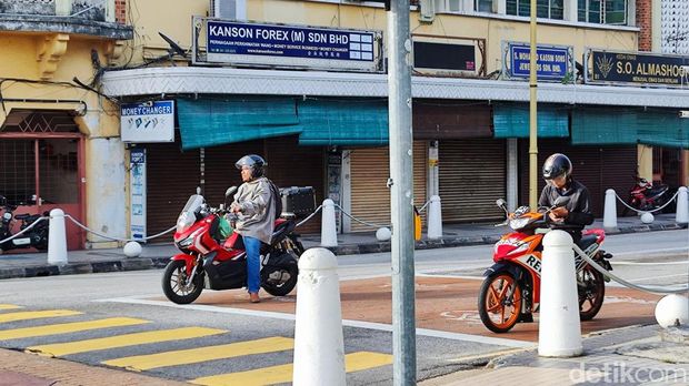 Array,Lawan Arah di Malaysia Didenda Rp 60 Juta, di Indonesia Cuma Rp 500 Ribu