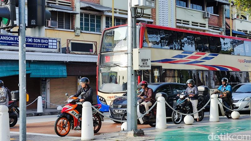 Array,Lawan Arah di Malaysia Bisa Dipenjara 5 Tahun, Denda Rp 60 Juta