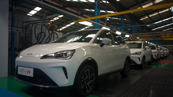 Array,Neta Setop Produksi Mobil di Indonesia Sejak 6 Bulan Lalu