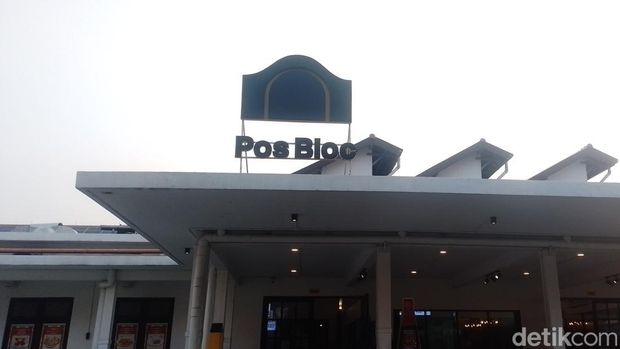 Top 15+ Rekomendasi Tempat Jalan-jalan di Jakarta, Biar Nggak Melulu ke Mal, 1. M Bloc Space, 2. Kawasan Wisata Kota Tua Jakarta, 3. Pos Bloc, 4. Monas, 5. Trans Studio Cibubur, 6. Hutan Mangrove PIK, 7. Pantai Ancol, 8. Taman Ismail Marzuki (TIM), 9. Taman Suropati, 10. Taman Menteng, 11. Tebet Eco Park, 12. Taman Cattleya, 13. Hutan Kota GBK, 14. Moja Museum, 15. Museum MACAN