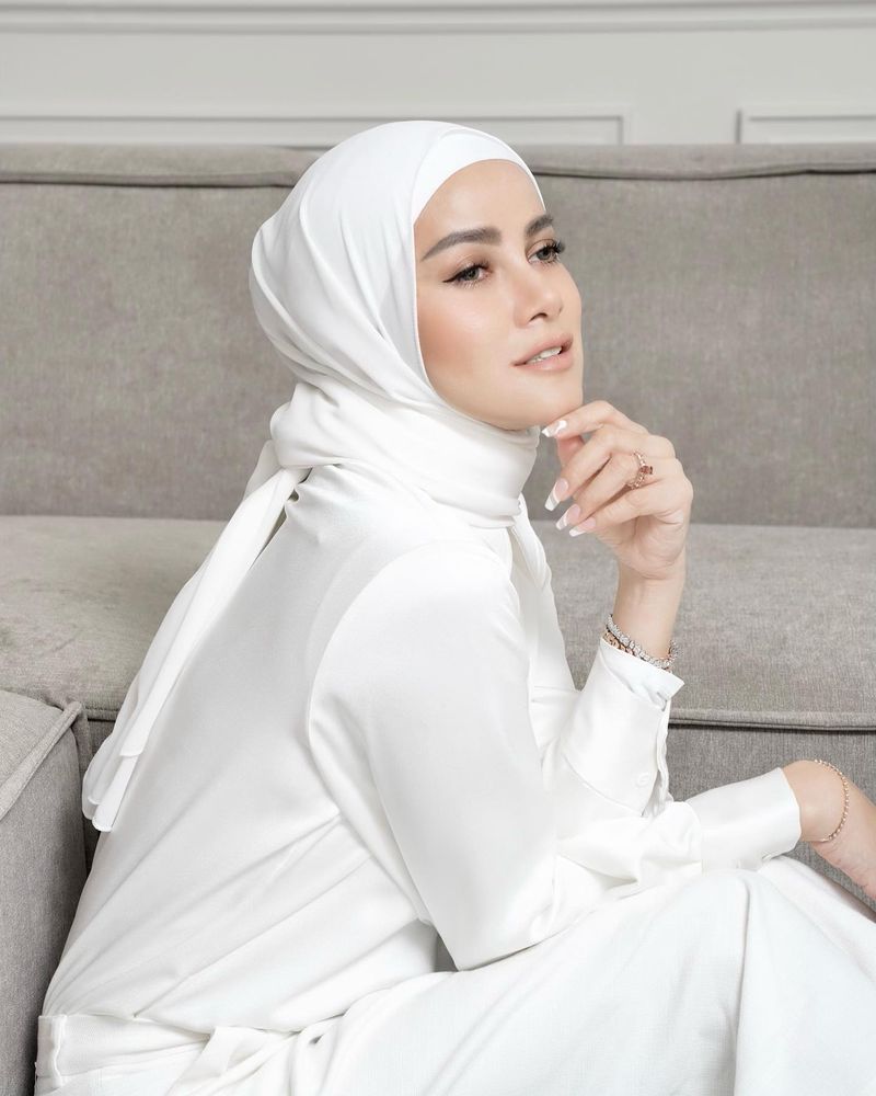Array,Most Popular: Gaya Olla Ramlan yang Kini Putuskan Lepas Hijab