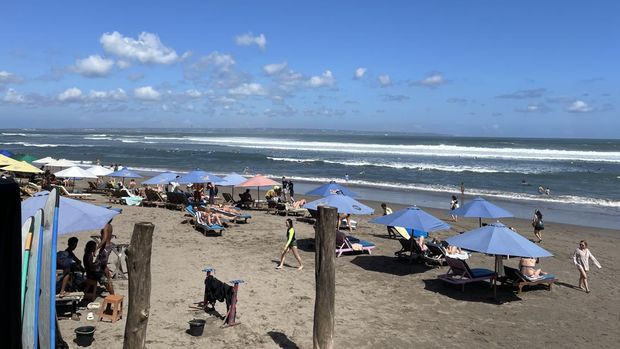 Array,Pantai Batu Bolong, Surga Tersembunyi di Bali, Tempat Favorit buat Surfing