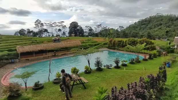 Fakta-fakta Menarik Desa Melung, Juara Pertama Desa Wisata Nusantara 2025, 1. Asal-usul Nama yang Unik, 2. Lanskap Gunung Slamet Jadi Pemandangan Utama, 3. Daya Tarik Utama: Wisata Pagubugan, 4. Prestasi Desa Wisata Melung