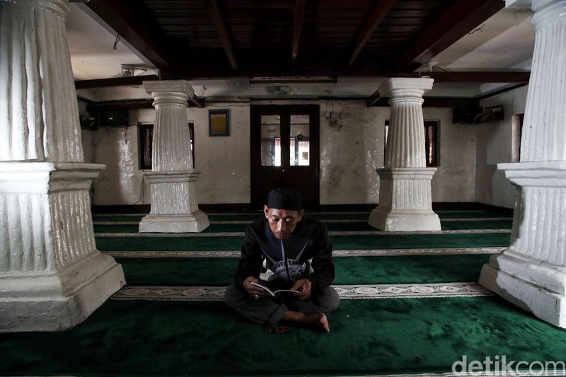 Top 5+ Wisata Religi di Jakarta, Ada Masjid Istiqlal hingga Makam Habib, 1. Masjid Istiqlal, 2. Masjid Ramlie Musofa, 3. Masjid Al Alam Marunda, 4. Masjid Agung Al Azhar, 5. Masjid Al Riyadh dan Makam Habib Ali Kwitang