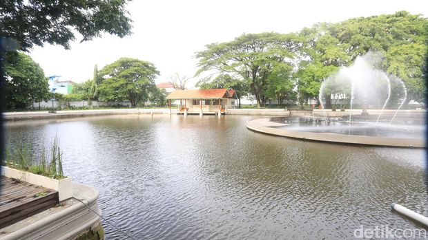 10 Wisata di Solo yang Ramah Anak, Ada Taman-Museum, 1. Taman Balekambang Solo, 2. Museum Radya Pustaka, 3. Taman Sriwedari, 4. Solo Safari, 5. Alun-alun Kidul Surakarta, 6. Taman Cerdas Soekarno-Hatta Jebres, 7. Benteng Vastenburg, 8. Taman Bendungan Tirtonadi, 9. Ngarsopuro Night Market, 10. Taman Sunan Jogo Kali
