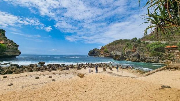 Array,Pesona Pantai Klotok Wonogiri: Hidden Gem di Jateng