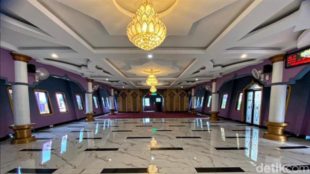 Array,Desain Unik Masjid Berbentuk Perahu di Sukabumi