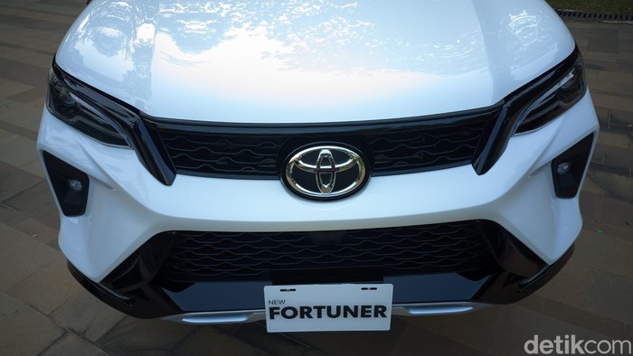 Array,Harga Toyota Fortuner Terbaru Tahun 2026, Paling Murah Segini