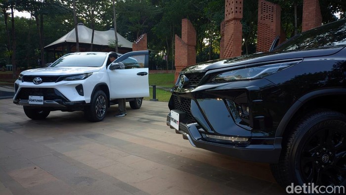 Pajak Toyota Fortuner 2.8 L Tahun 2026, Pajak Fortuner 2.8 L VRZ 4x2 A/T, Pajak Fortuner 2.8 L VRZ TSS 4x2 A/T, Pajak Fortuner 2.8 VRZ 4x4 A/T, Pajak Fortuner 2.8 4x4 GR-S