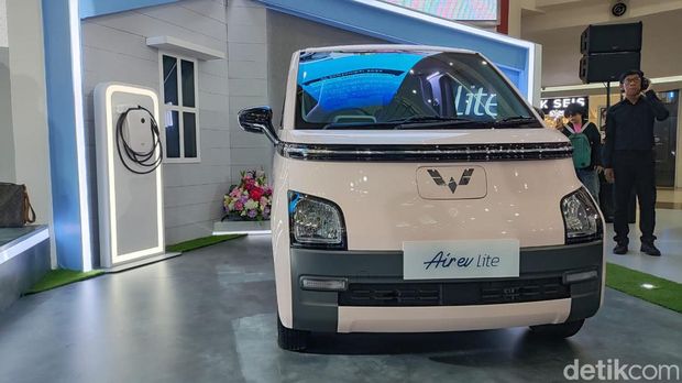 Cari Mobil Baru di Bawah Rp 200 Juta? Ini Daftarnya, 1. Daihatsu Ayla, 2. Daihatsu Sigra, 3. Toyota Agya, 4. Toyota Calya, 5. Honda Brio Satya, 6. BYD Atto 1, 7. Wuling Air ev, 8. Seres E1
